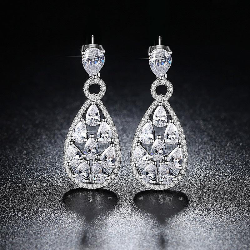 Juhlakorvakorut, ROMANCE/Luxurious Teardrop Earrings with CZ