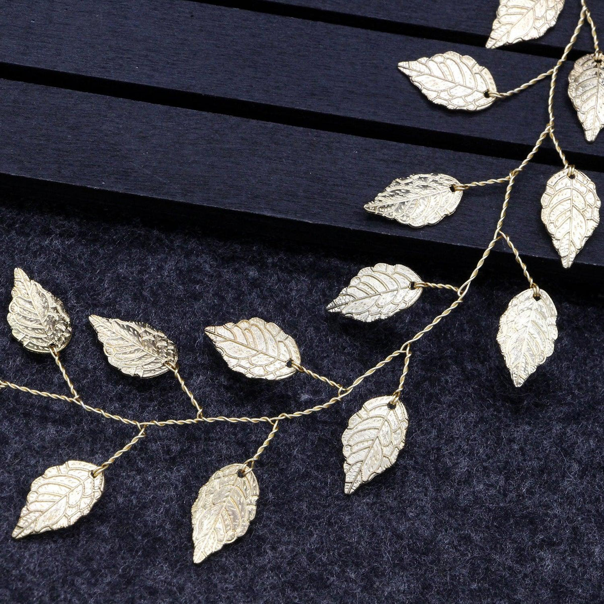 Hiuskoru, panta/ROMANCE, Minimalistic Gold Twine