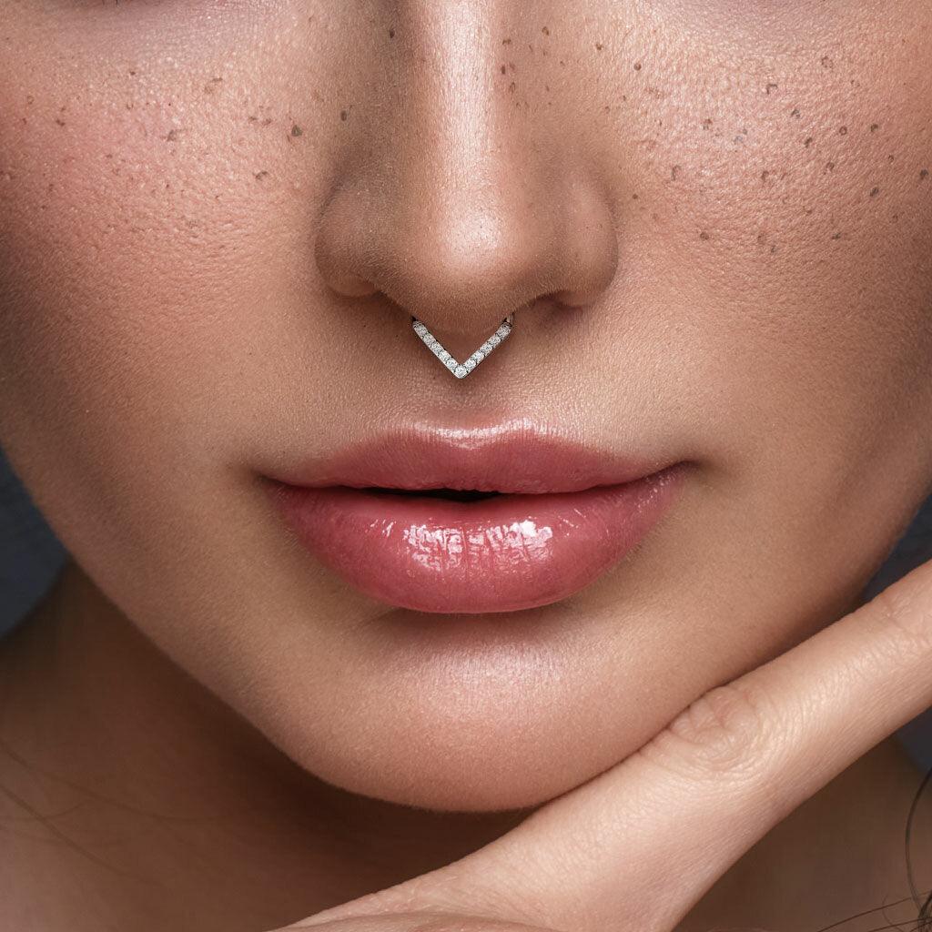 Lävistysrengas, Titanium Single Line CZ Hoop