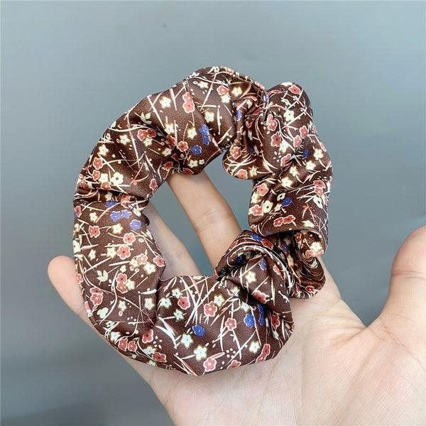 Scrunchie|SUGAR SUGAR, Mini Flowers -kukallinen hiusdonitsi