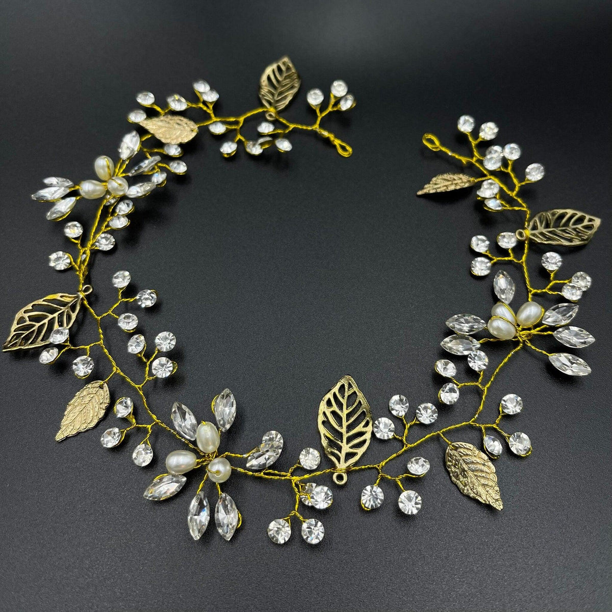 Hair ornament | ROMANCE, Yvonne - gold-colored hair garland with leaves and pearls