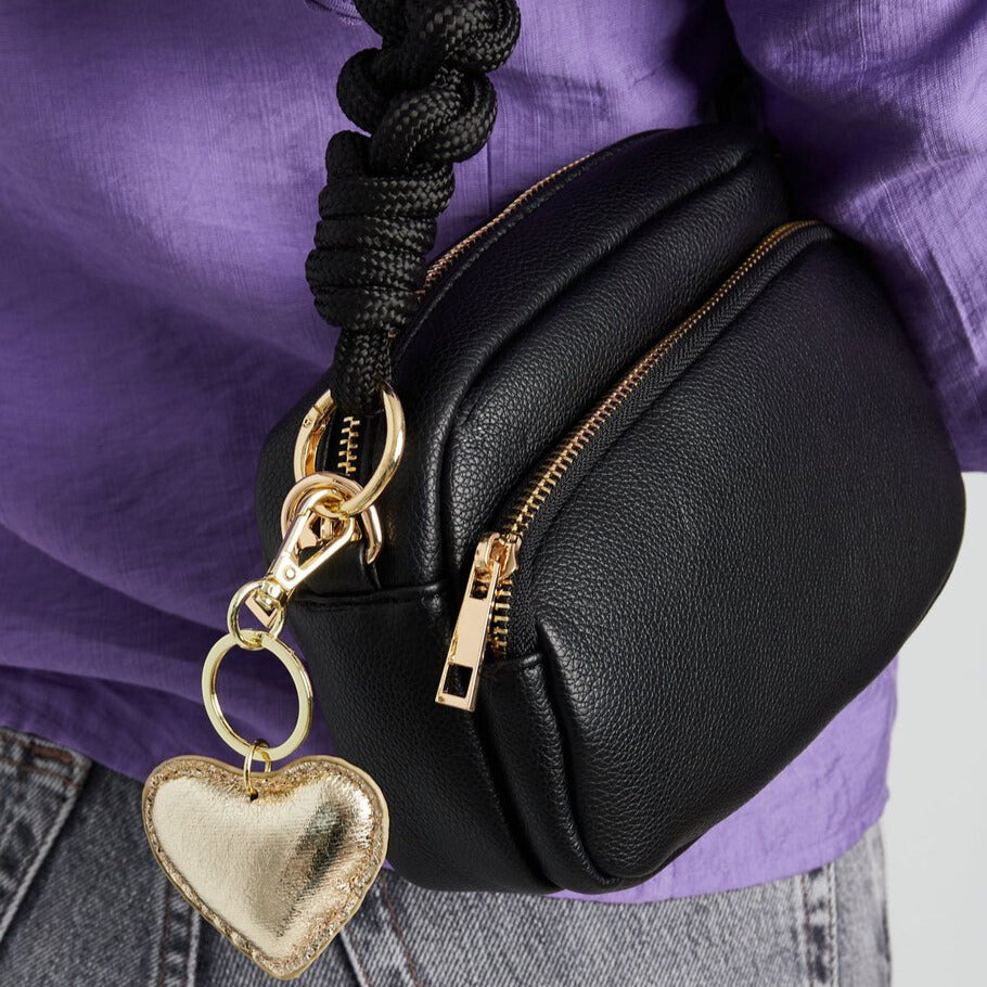 FRENCH RIVIERA | Golden Heart Charm –sydänriipus avaimiin tai laukkuun