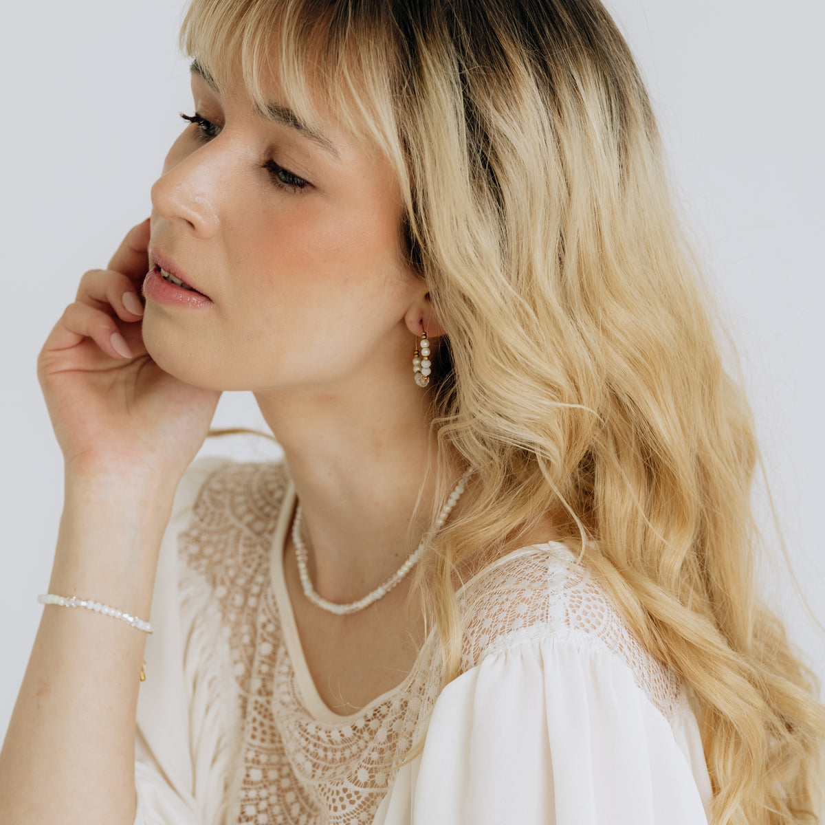 Jolie Pearl handmade pearl rings (shades of white, gold)