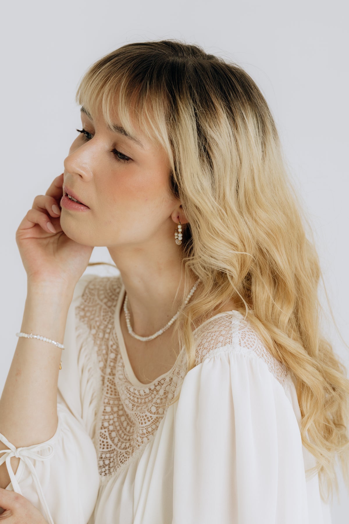 Jolie Pearl handmade pearl rings (shades of white, gold)