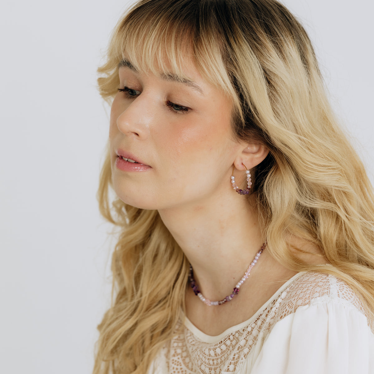 Jolie Amethyst -käsintehty kaulakoru (liilan sävyt, kulta)