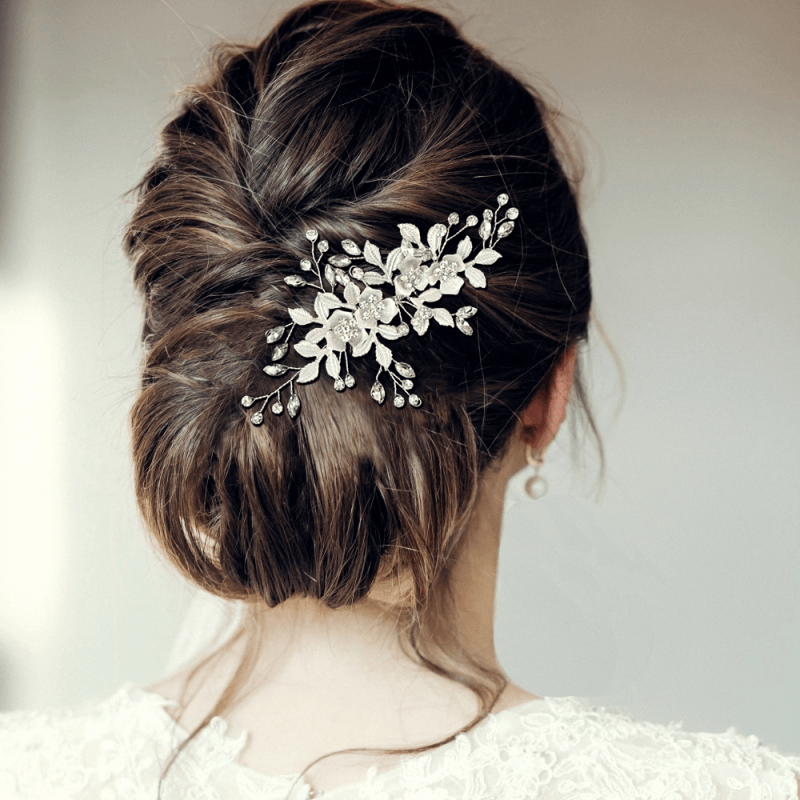 ATHENA BRIDAL | Sara -kukkakoristeinen hiuskoru klipsillä (ruusukulta)