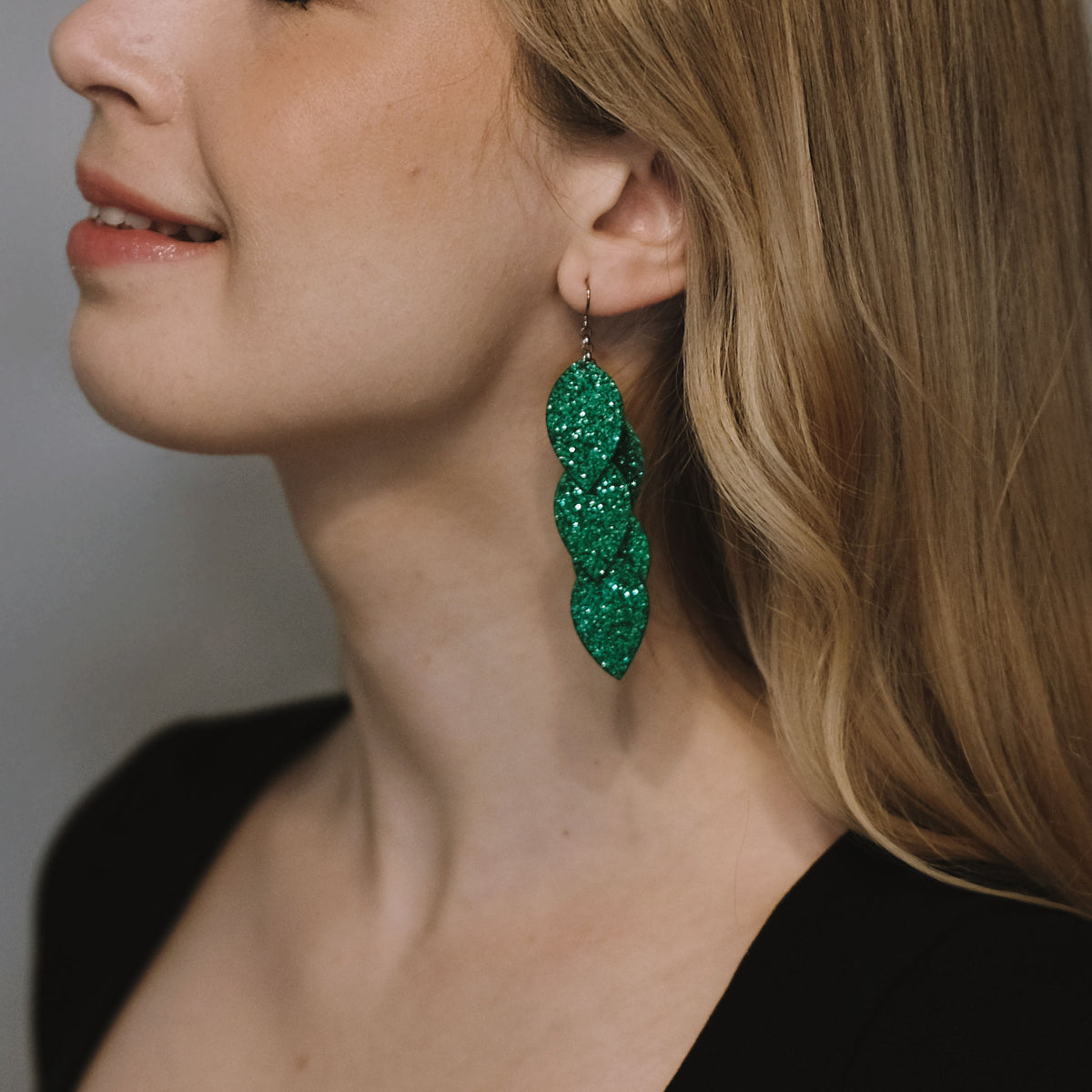 LEMPI® earrings, Grain (green glitter)
