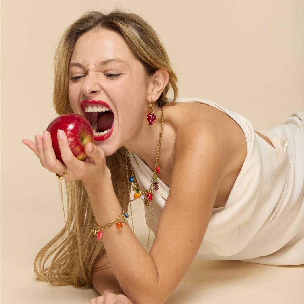 FRENCH RIVIERA | Strawberry Kiss -mansikkakoristeiset kirurginteräsrenkaat