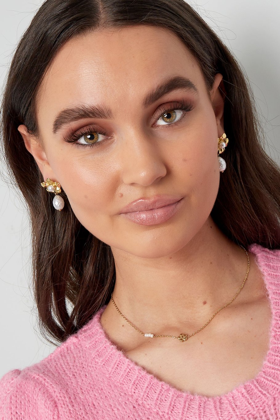FRENCH RIVIERA | Pearl in Bloom – flower earrings with white pearls