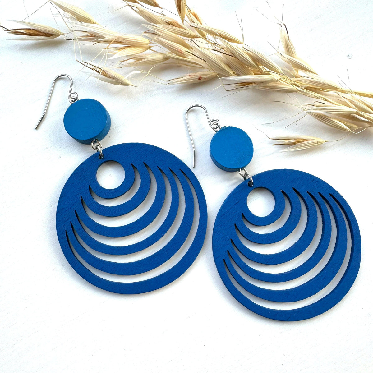 Wooden earrings, Waves (blue) - blue round wooden earrings