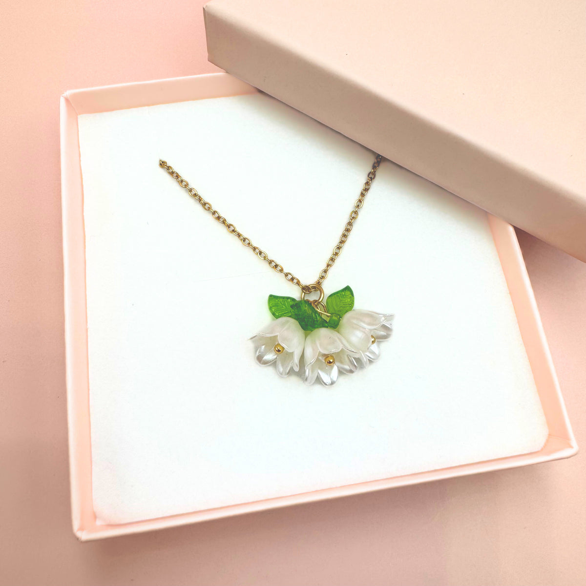 Floréa handmade flower necklace (white)