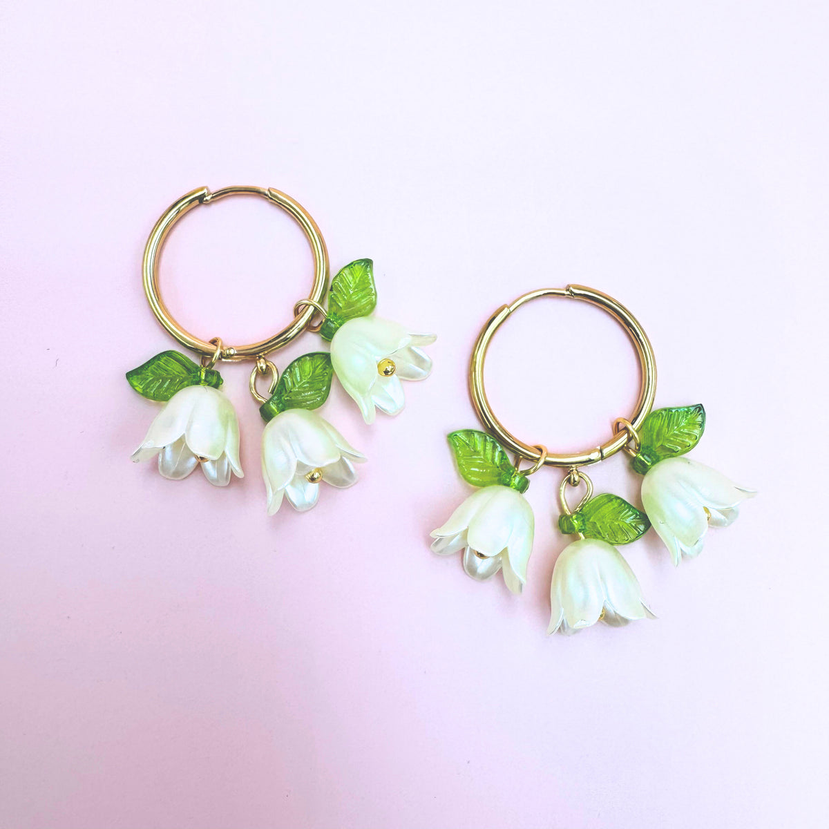 Floréa handmade flower earrings (white)