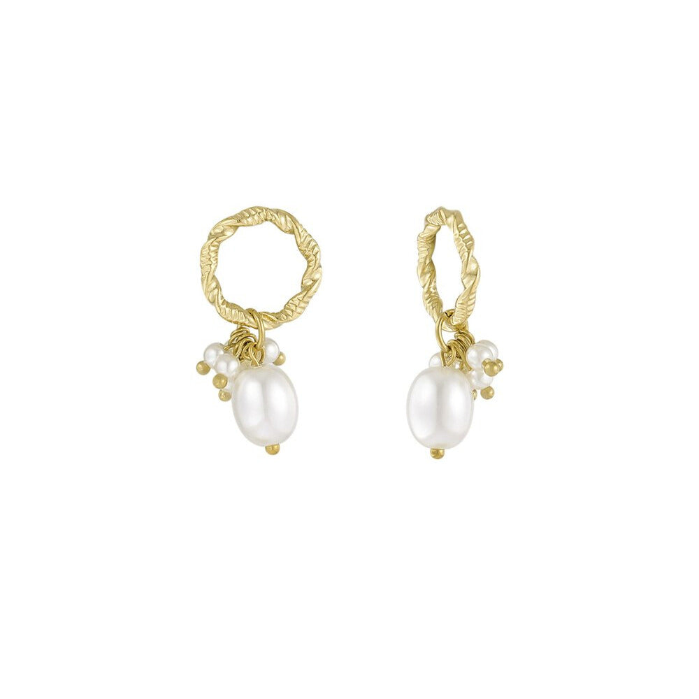 FRENCH RIVIERA | Pearl Mirage – dangling pearl earrings (gold, surgical steel)