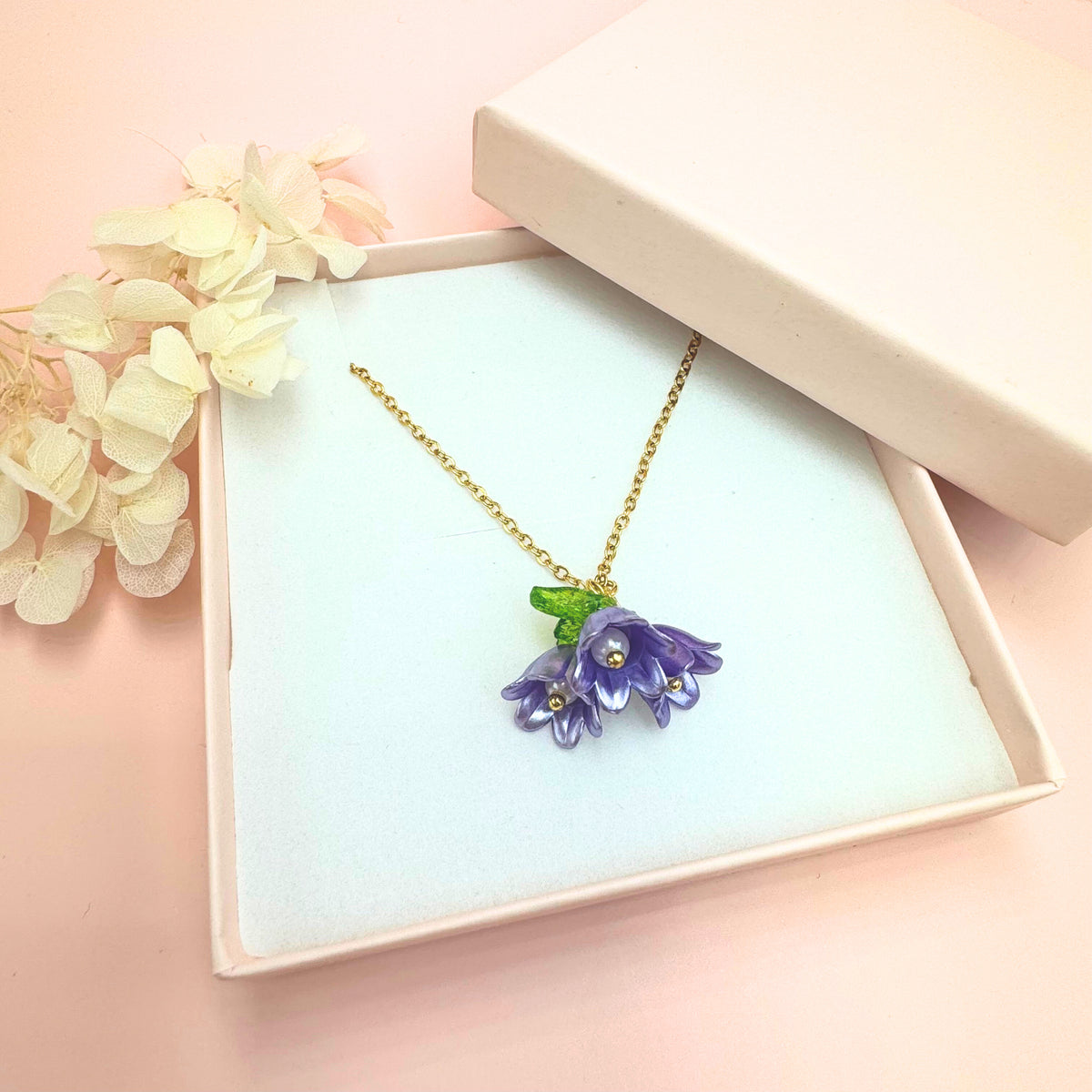 Floréa handmade flower necklace (purple)