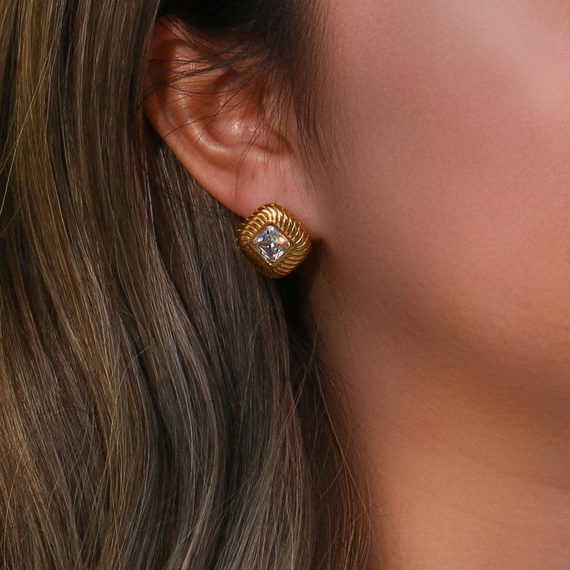FRENCH RIVIERA|Norah Earrings -mustat kirurginteräsnapit