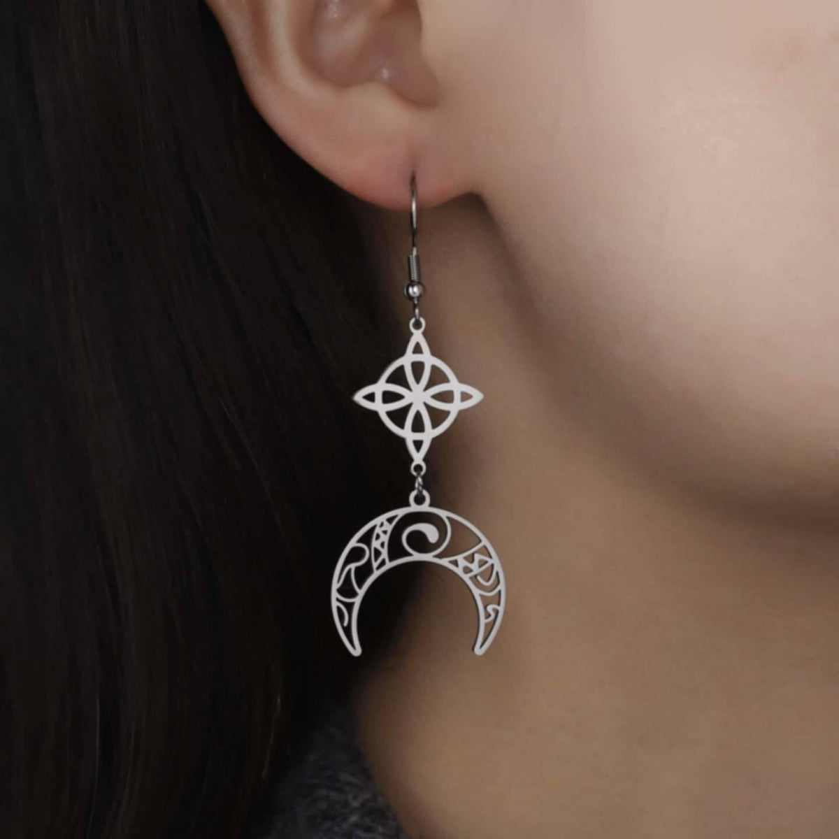 Kirurginteräskorvakorut, Bohemian Moon -hopeanväriset bohokorvakorut