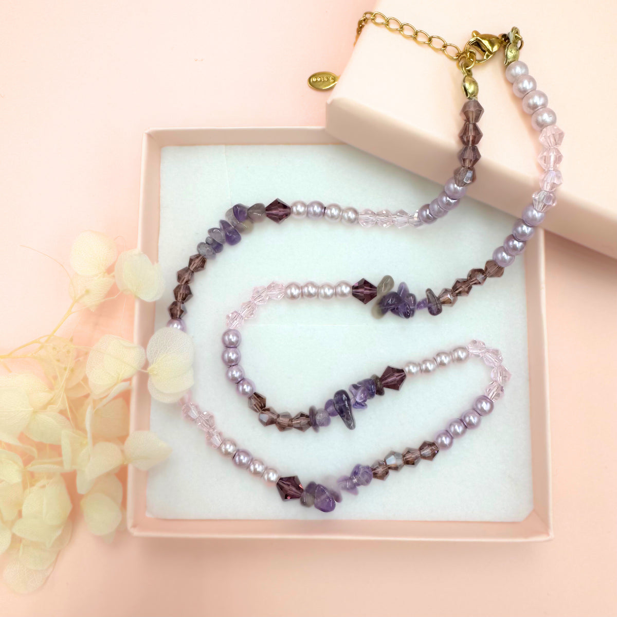 Jolie Amethyst -käsintehty kaulakoru (liilan sävyt, kulta)