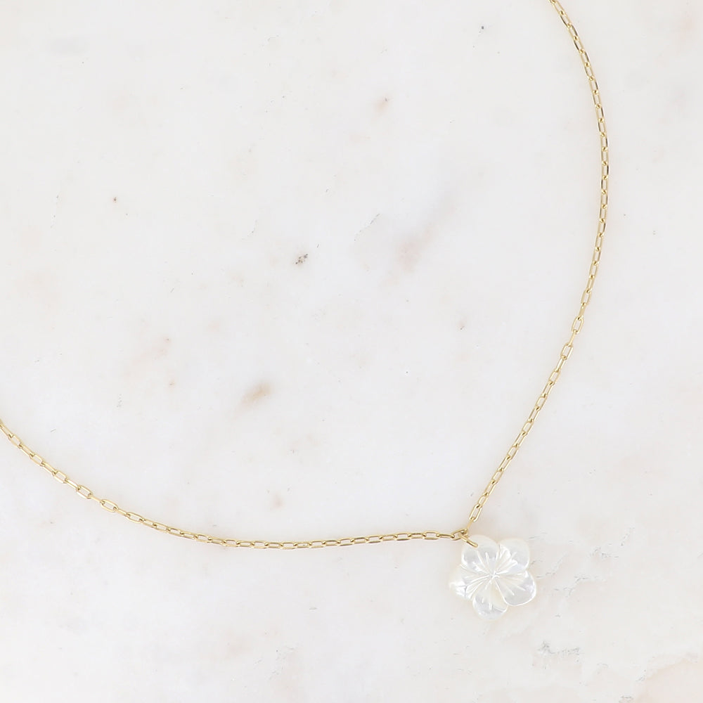 BOHM PARIS | Collier Fleur de Nacre – valkoinen helmiäiskukka kaulakoru