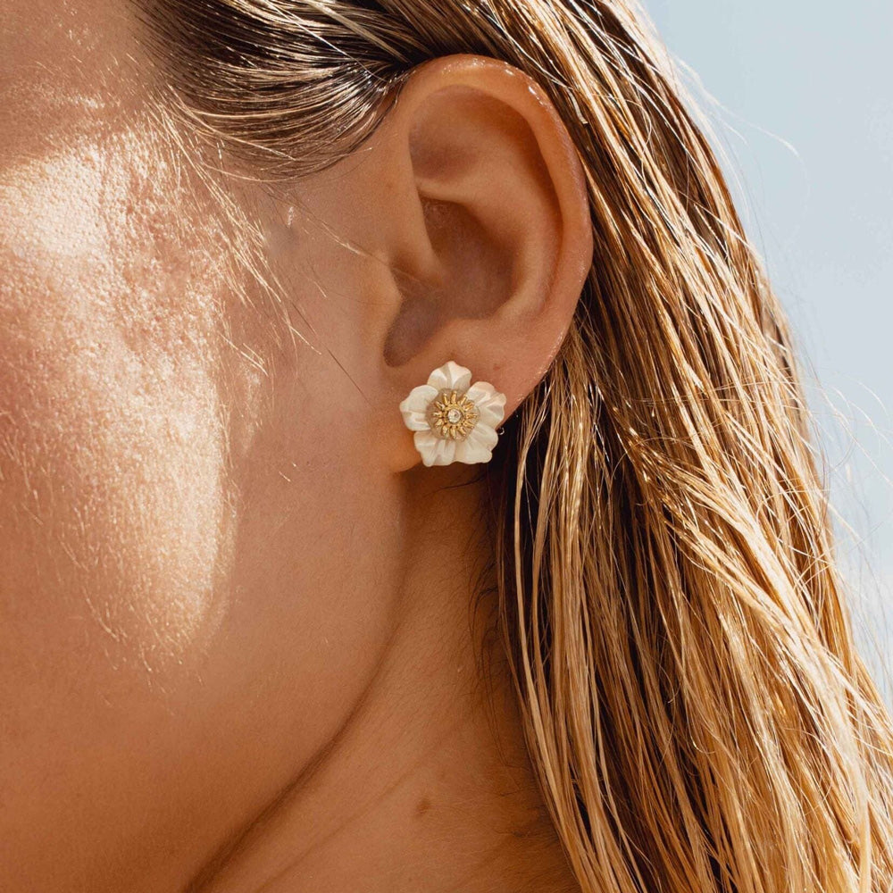 BOHM PARIS | Boucles Elfie - helmiäiskukka korvanapit kristallilla