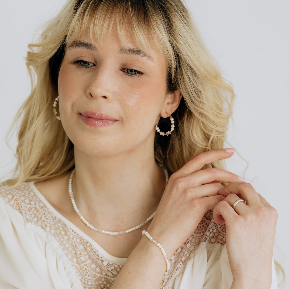 Jolie Pearl handmade pearl rings (shades of white, gold)