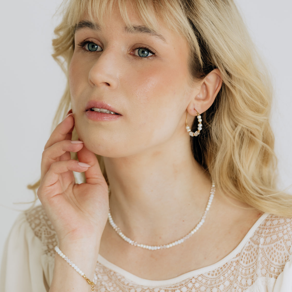 Jolie Pearl handmade pearl rings (shades of white, gold)