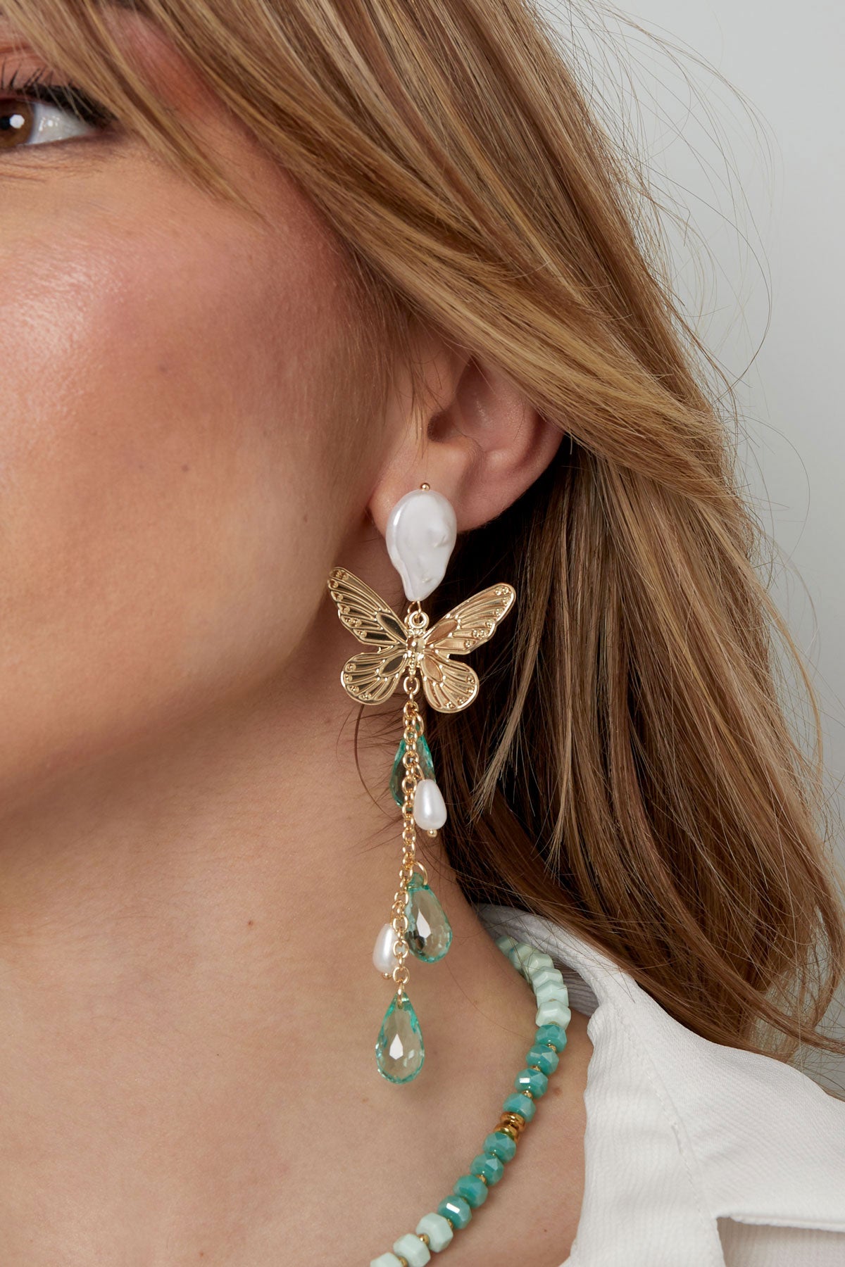 FRENCH RIVIERA | Butterfly Garden earrings with mint colored pearls
