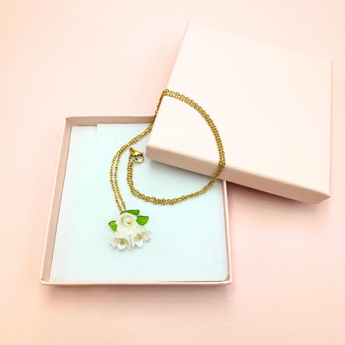 Floréa handmade flower necklace (white)